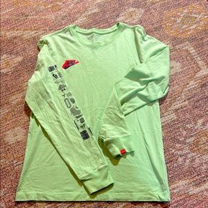 Nike tee sportswear worldwide long sleeveeve cotton tee size S men’s